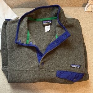 Patagonia Grey and Blue Fleece Pullover